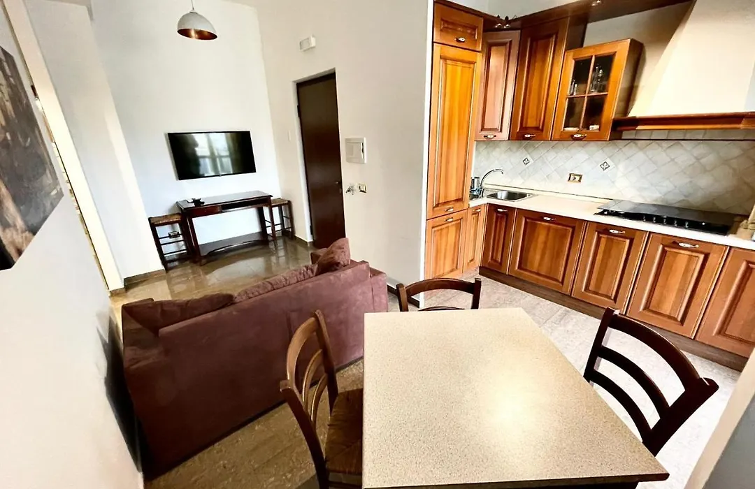 Interno Dieci-1